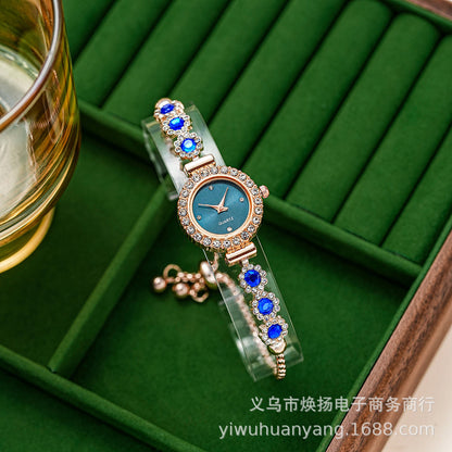 Fashion watch, small dial watch, women's high-end feel, pull-out bracelet watch